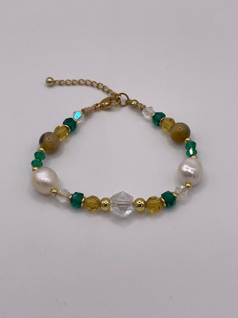 Green Macrame Bracelet