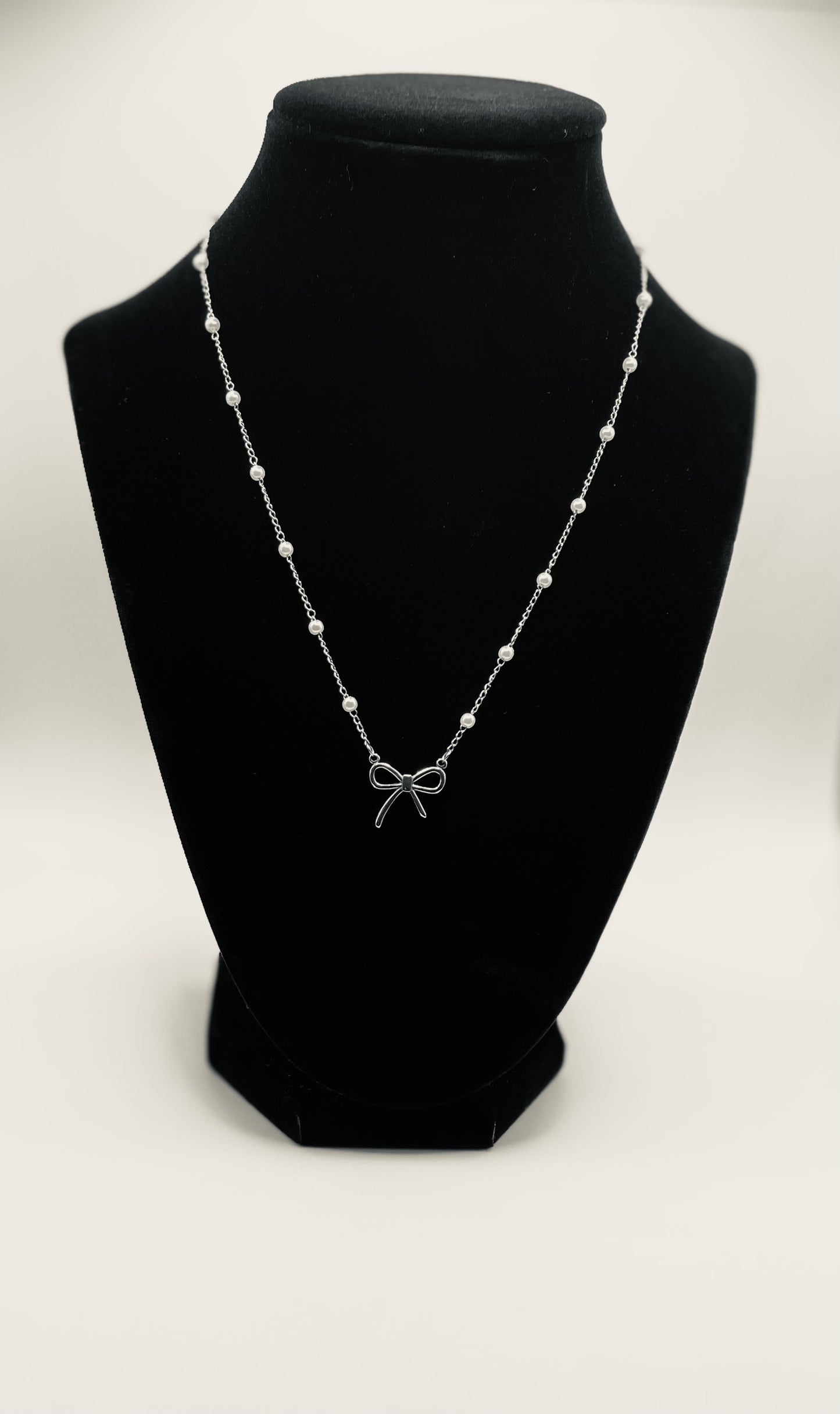Natalie Coquette Bow Pearl Necklace